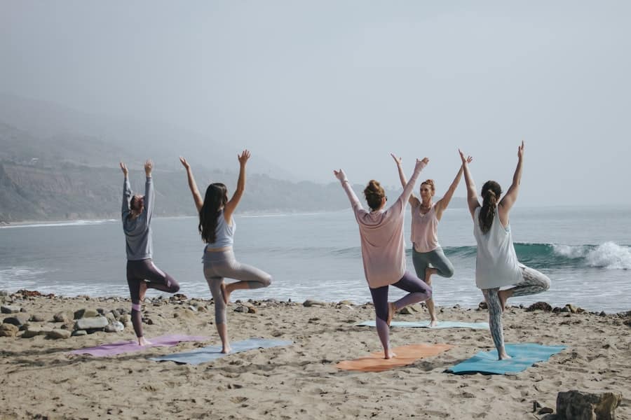 Gesichtsyoga-Techniken für straffere Augenlider: Eine Schritt-für-Schritt-Anleitung um den Bereich unter dem Kinn zu formen image 19